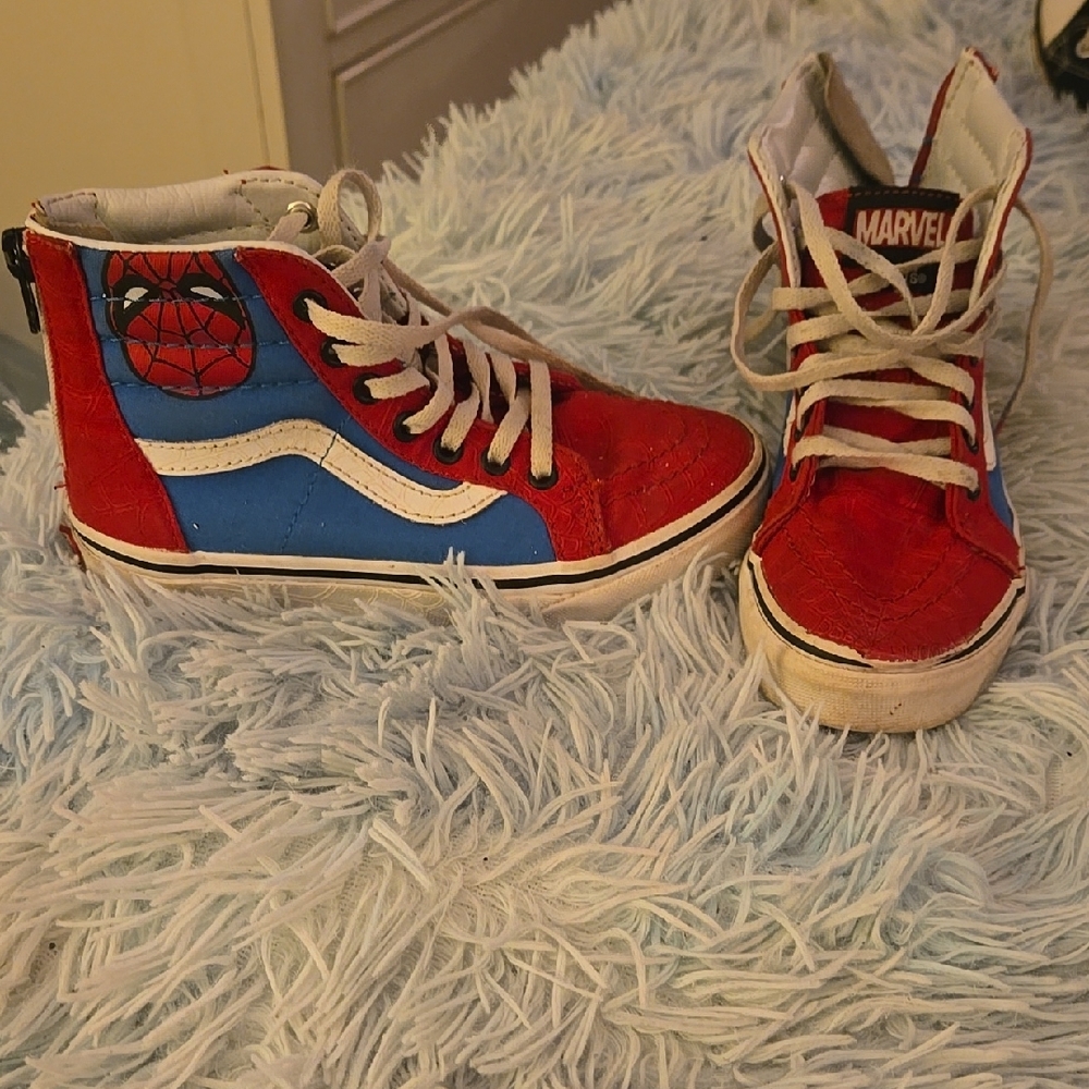 Marvel Red and Blue Sneakers High-Top Canvas